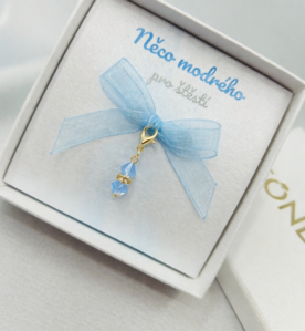 MINI PŘÍVĚSEK NĚCO MODRÉHO zlatý – LIGHT SAPPHIRE OPAL