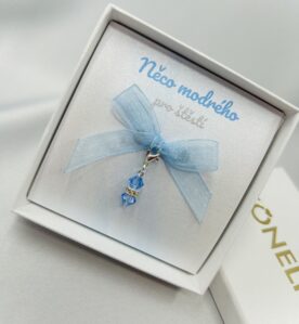 MINI PŘÍVĚSEK NĚCO MODRÉHO - Light Sapphire