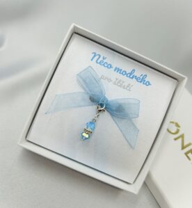 MINI PŘÍVĚSEK NĚCO MODRÉHO - Aquamarine AB