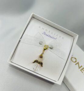 ANDĚLÍČEK STRÁŽNÍČEK – měsíční kámen