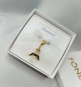 ANDĚLÍČEK STRÁŽNÍČEK – RŮŽENÍN - křídla srdce